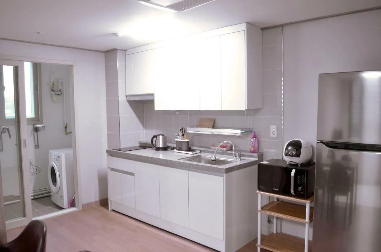 Marina Residence Busan 3*,